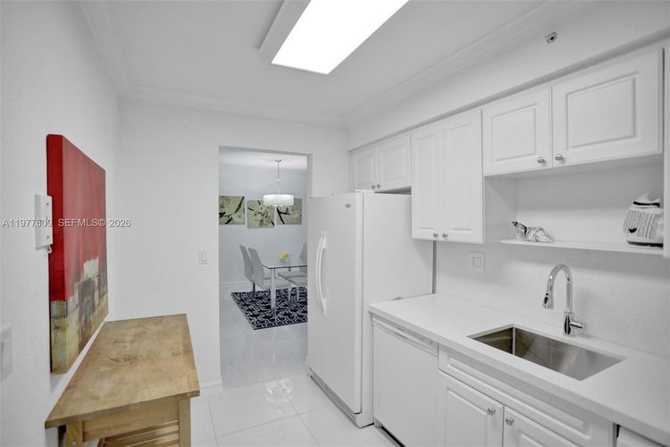 The Wave Condominium #1414 (Available March 30) image #18