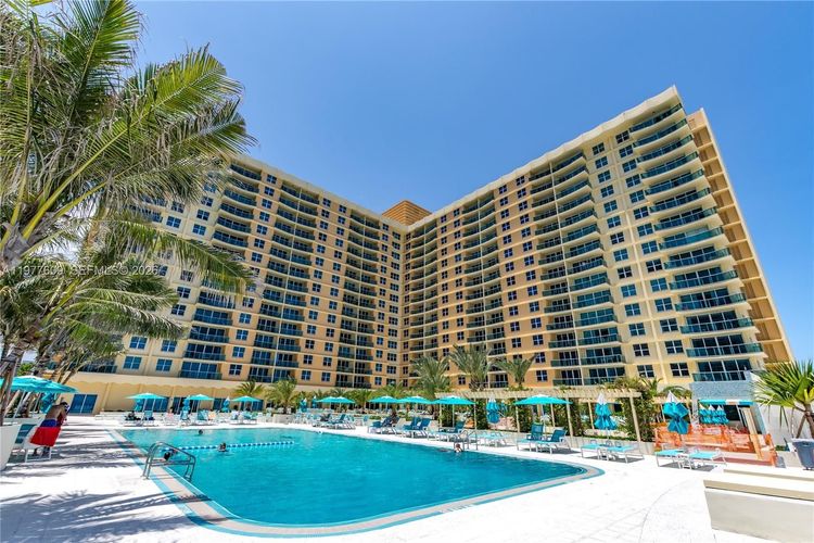 The Wave Condominium #1414 (Available March 30) image #30