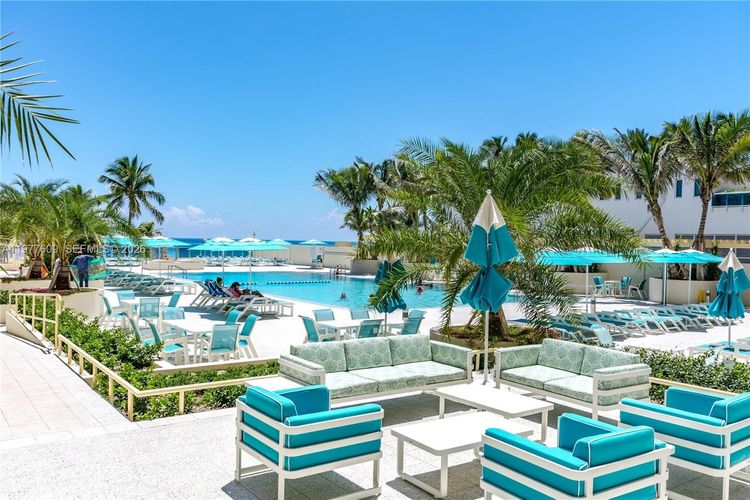 The Wave Condominium #1414 (Available March 30) image #31