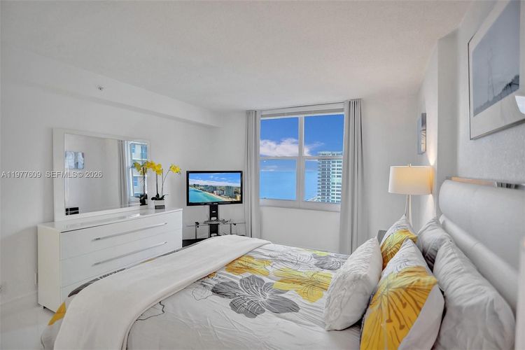 The Wave Condominium #1414 (Available March 30) image #9