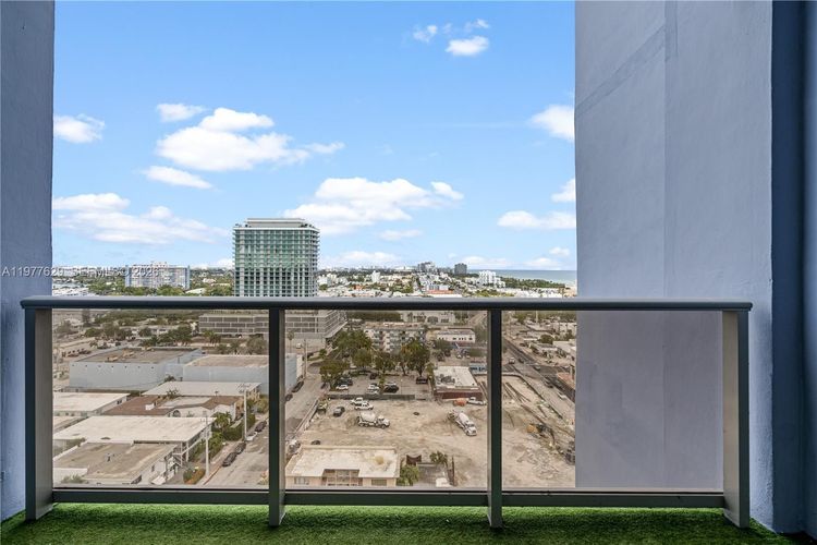 401 Blu Condo #PH109 image #14
