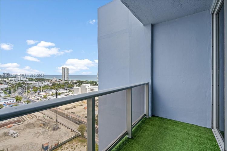 401 Blu Condo #PH109 image #16