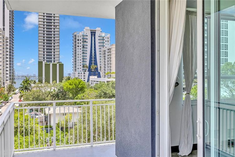 Uptown Lofts #504 image #14