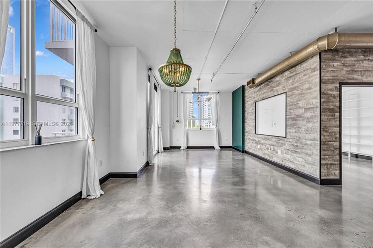 Uptown Lofts #504 image #6