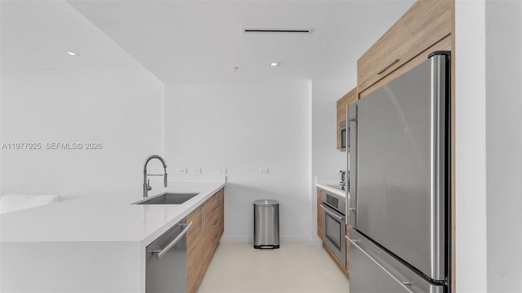 Midtown 4 #H1711 image #10