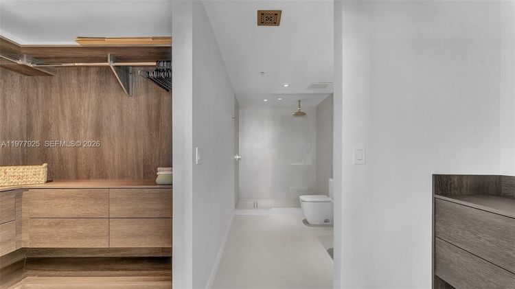 Midtown 4 #H1711 image #14