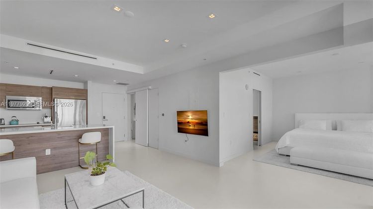 Midtown 4 #H1711 image #6