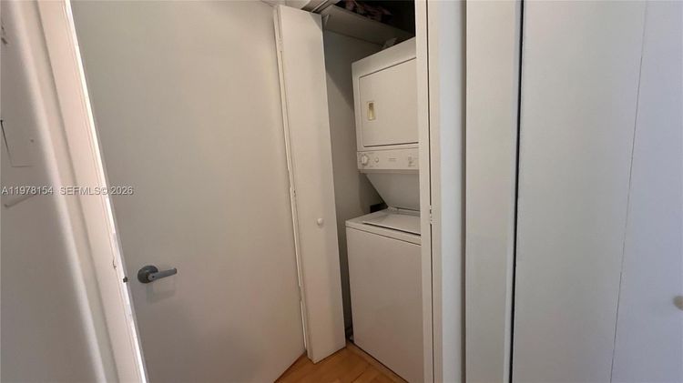 Neo Vertika #1128 image #16