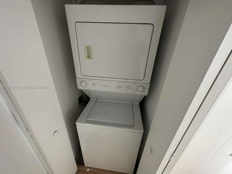 Neo Vertika #1128 image #17