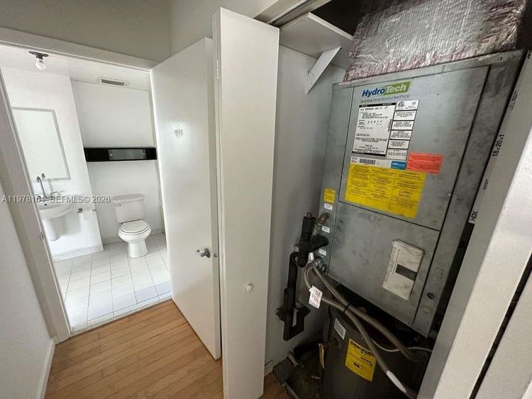 Neo Vertika #1128 image #18