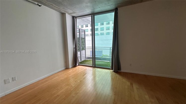 Neo Vertika #1128 image #27