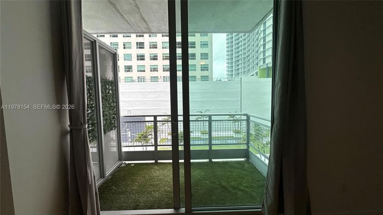 Neo Vertika #1128 image #28