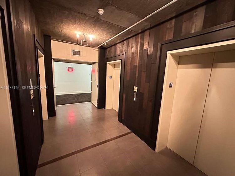 Neo Vertika #1128 image #7