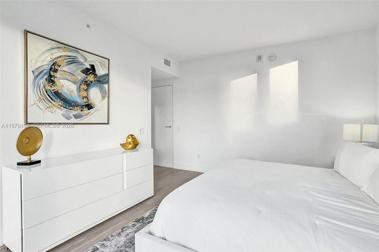 Brickell House #2702 image #10