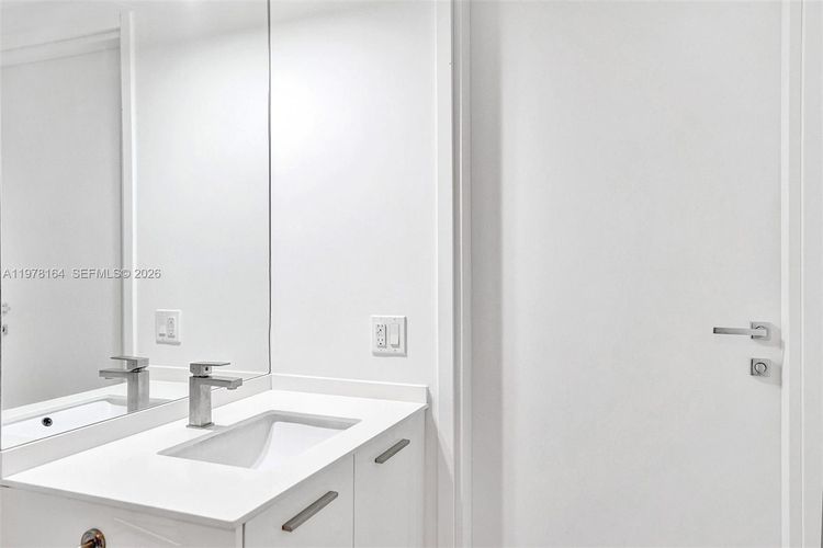 Brickell House #2702 image #16