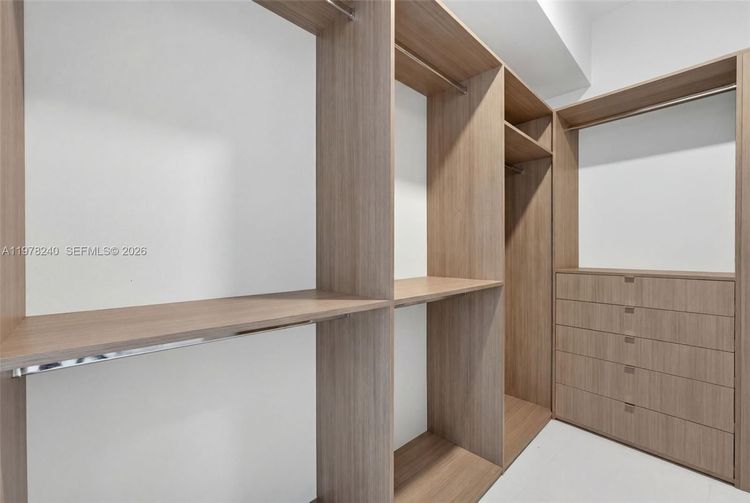 Paramount Miami Worldcenter #1101 image #20