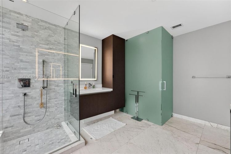 Paramount Miami Worldcenter #1101 image #22