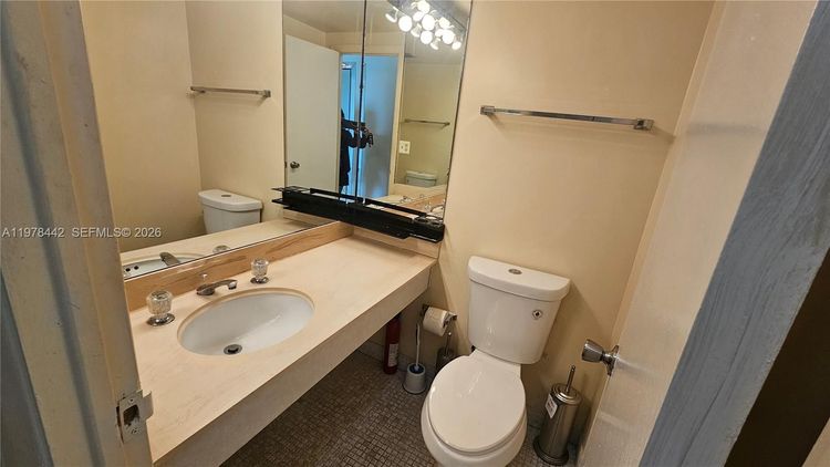 The Hemispheres #14L image #7