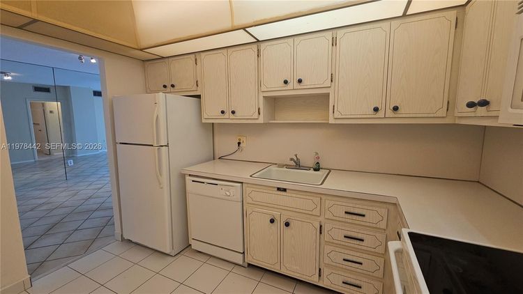 The Hemispheres #14L image #9