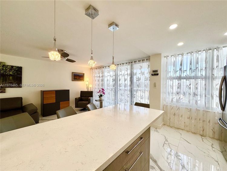 Winston Towers #1501 image #17