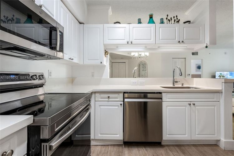 Porto Bellagio #1414 image #13