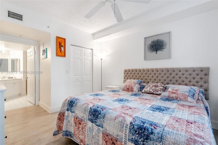 Porto Bellagio #1414 image #15