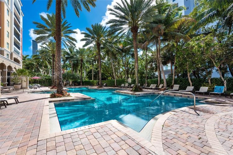 Porto Bellagio #1414 image #24