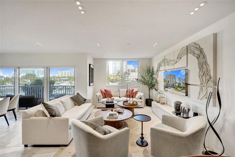 Arlen House East #205 image #12