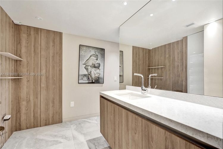 Arlen House East #205 image #21