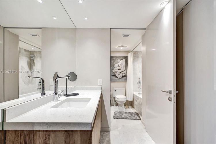 Arlen House East #205 image #22