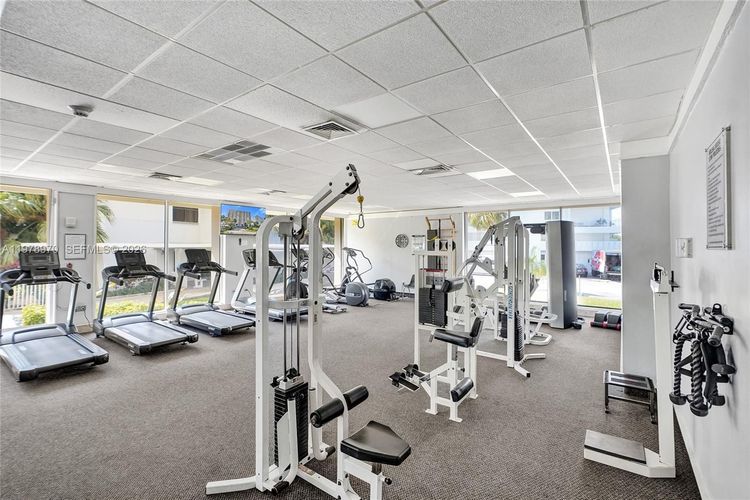 Arlen House East #205 image #25