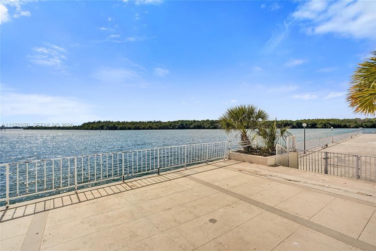 Arlen House East #205 image #30