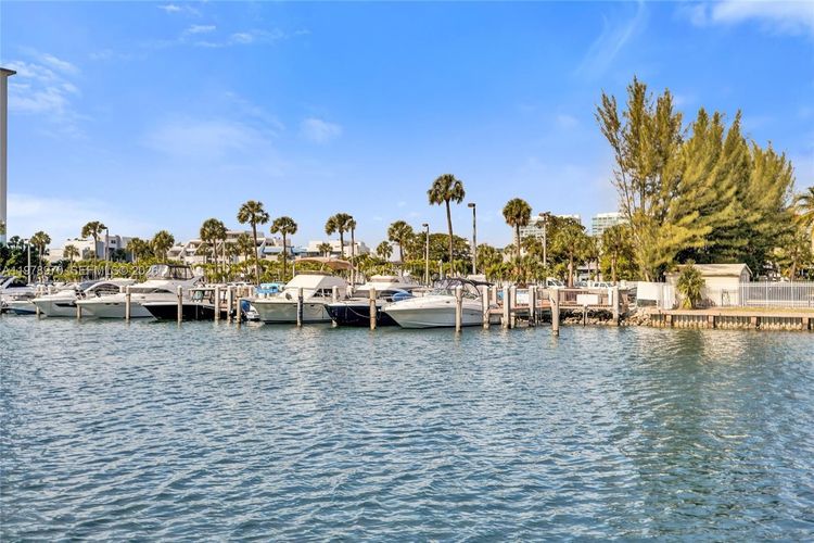 Arlen House East #205 image #32