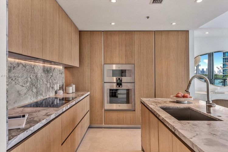 Five Park #903 image #11