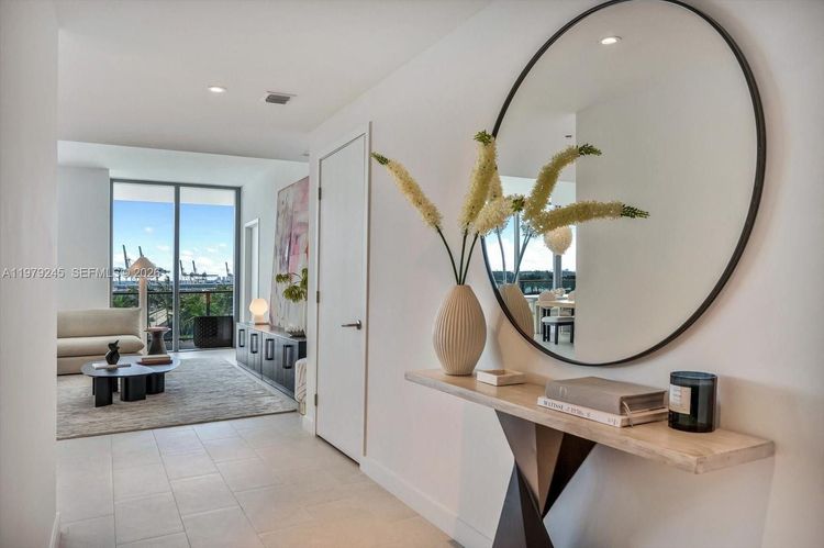 Five Park #903 image #13