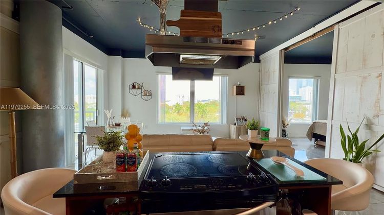 Neo Lofts #715 image #10