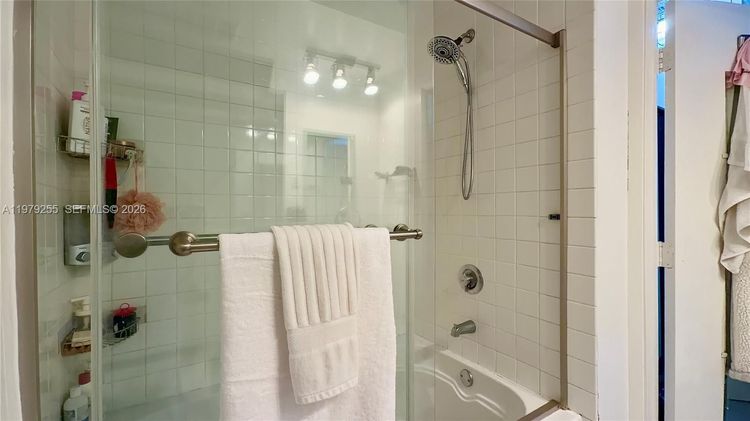 Neo Lofts #715 image #11