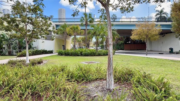 Neo Lofts #715 image #36