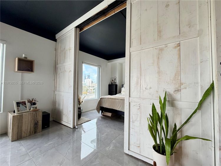 Neo Lofts #715 image #8