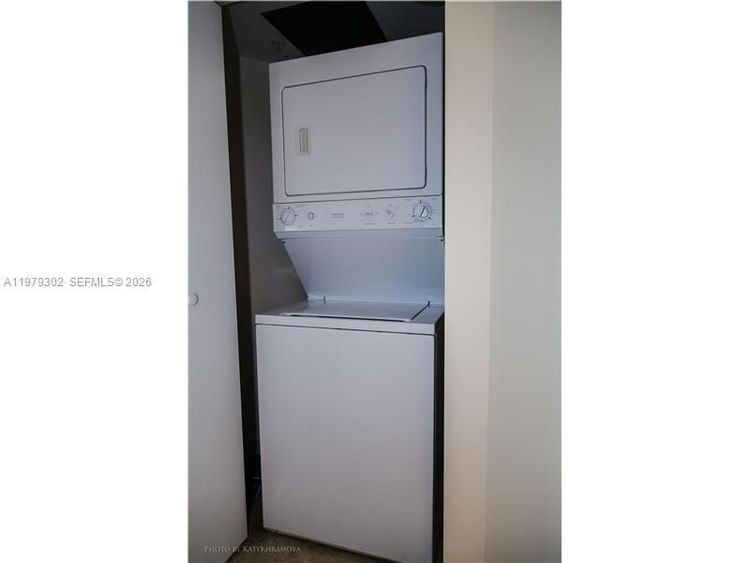 La Perla #2406 image #14