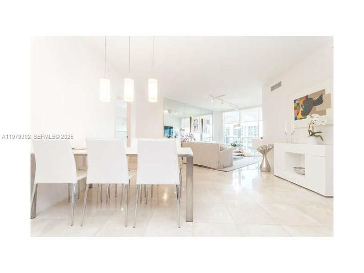 La Perla #2406 image #6