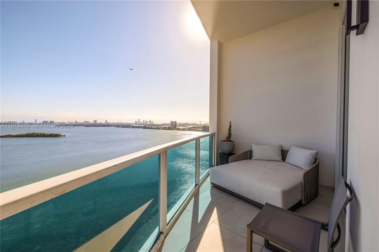 New Wave Condo #PH2F image #13