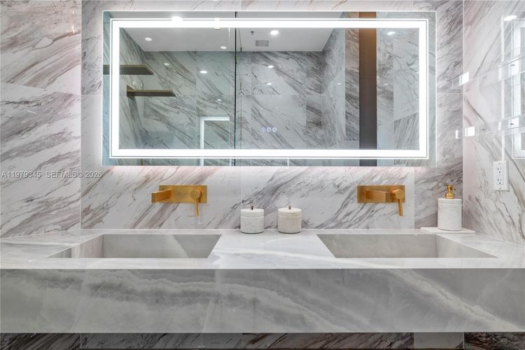 New Wave Condo #PH2F image #22