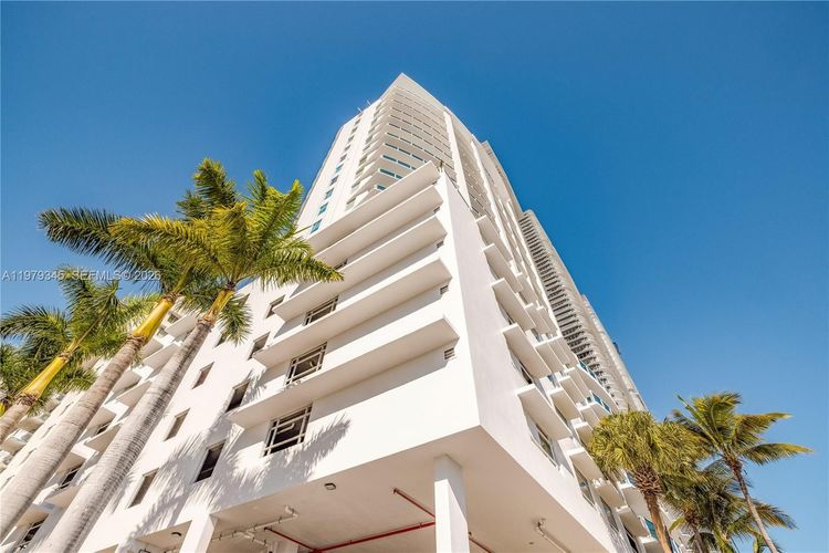 New Wave Condo #PH2F image #31