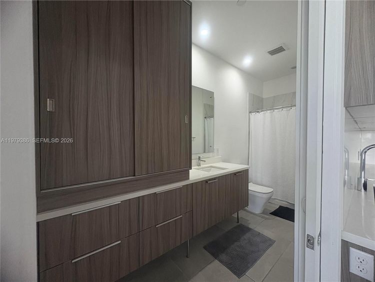 Galleria Lofts #304 image #10