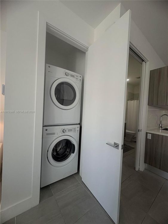 Galleria Lofts #304 image #13