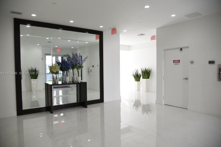 Galleria Lofts #304 image #18