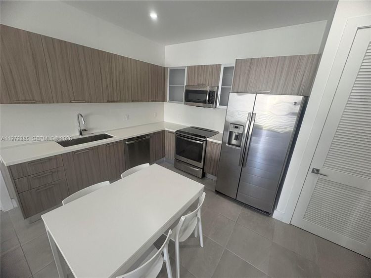 Galleria Lofts #304 image #8