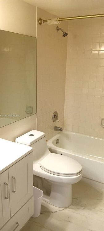 Isola #911 image #14