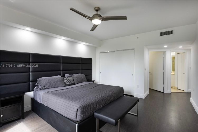 Turnberry Village #311 image #12